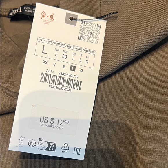 Black and Olive Long Sleeve Tops by Zara Size Large, slightly cropped - Picture 5 of 5